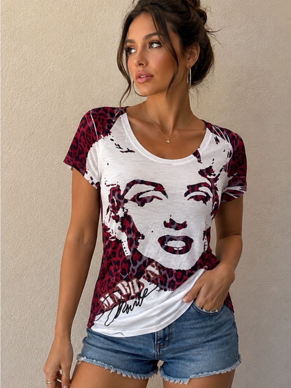 💋NWOT Marilyn Monroe women’s top💋 PINK AND WHITE CHEETAH PRINT SIZE M